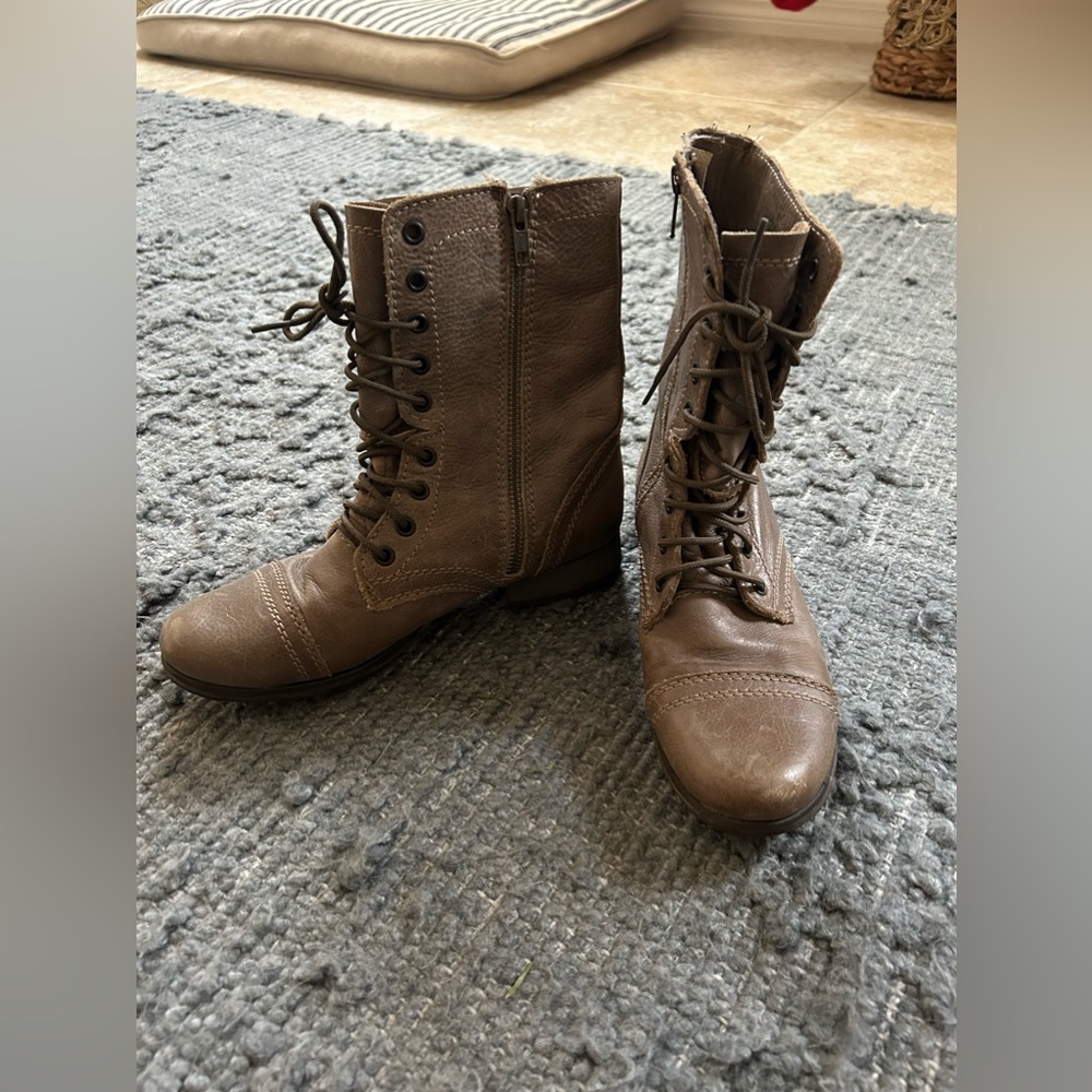 Steve Madden women’s leather boots